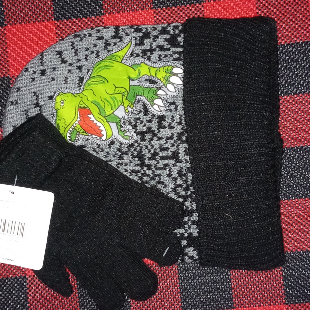 Hat and glove set